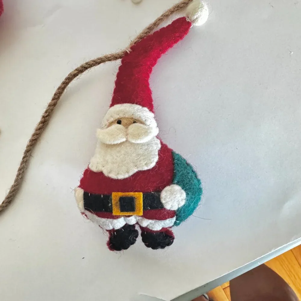 Artic Holiday Santa & Snowflakes 6 Ft Christmas Tree Garland Twine Mantle Stuffe
